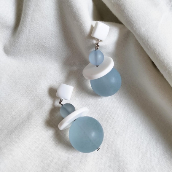 70s Vintage Earrings - Picture 4 of 4